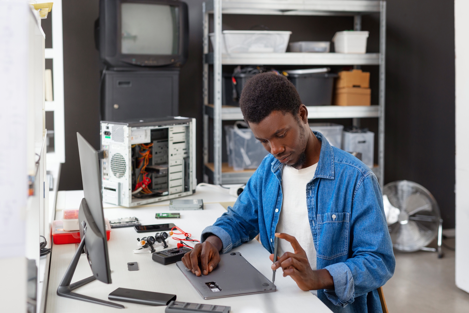 End-Device Hardware Engineering & Firmware